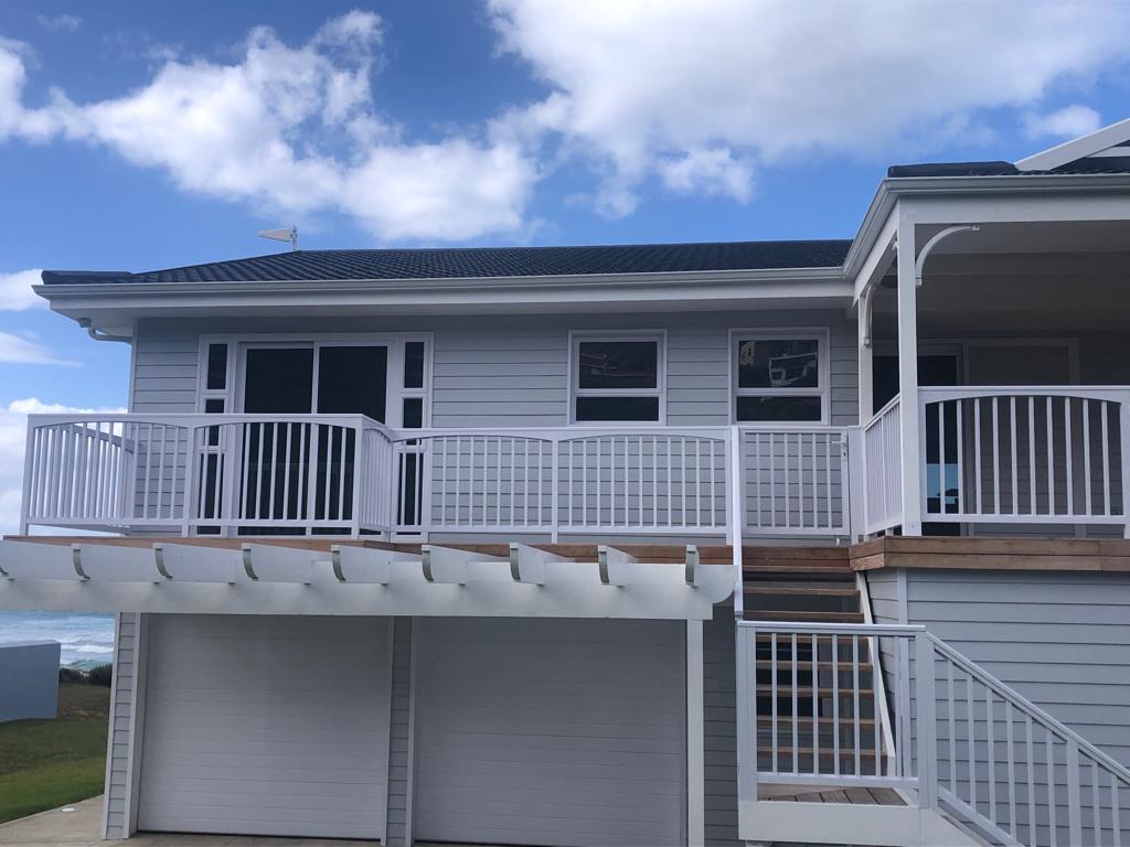House 2 - Aluminium windows and doors